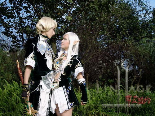 Lineage-2-Cosplay-lineage-the-blood-pledge-1131841_500_375.jpg